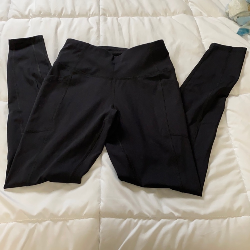 black pocket leggings